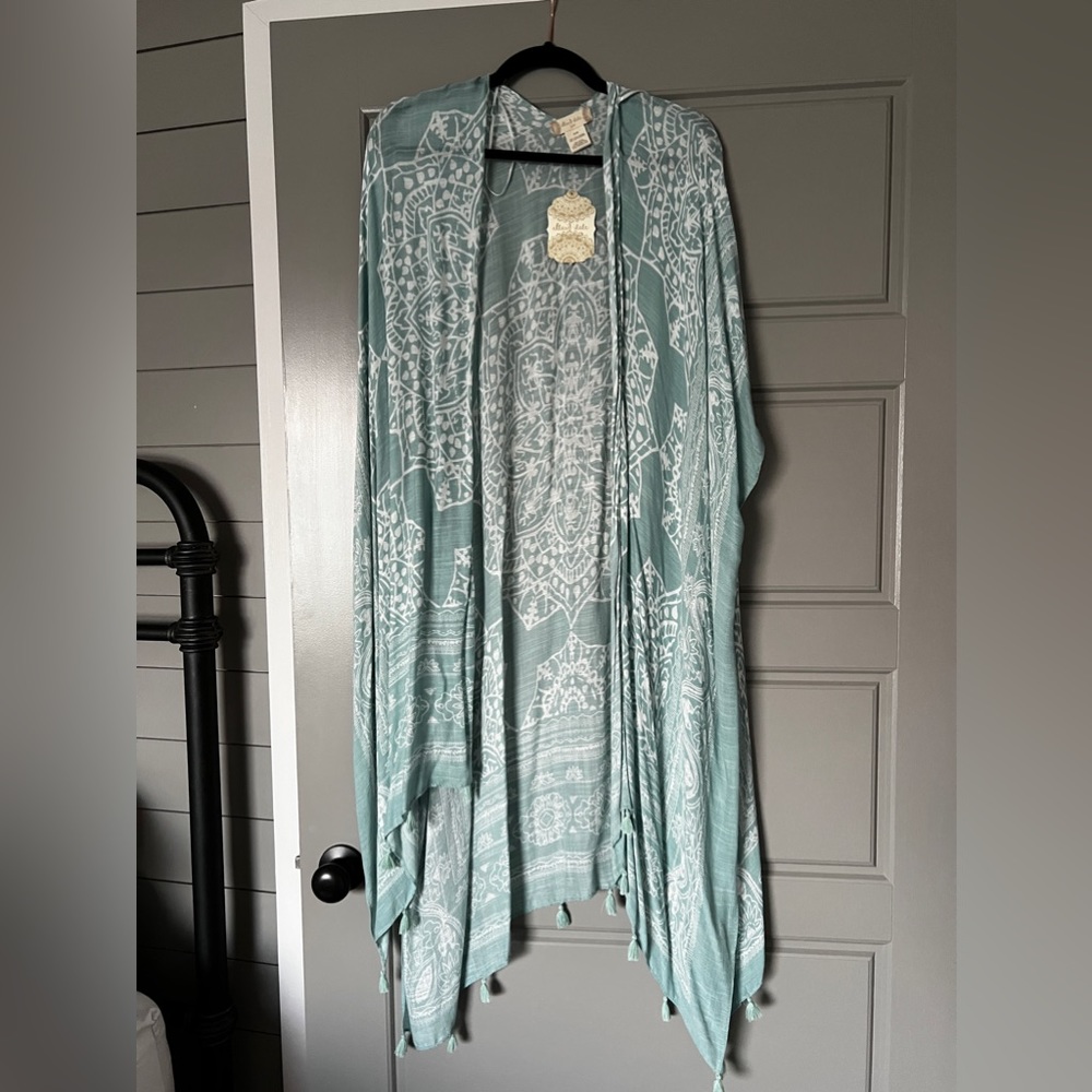 Altar’d State Shawl/Wrap NWT